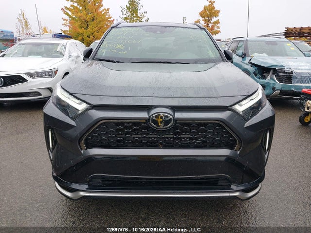 Toyota RAV4 XSE 2025 JTMGB3FV8SD235061 Image 13