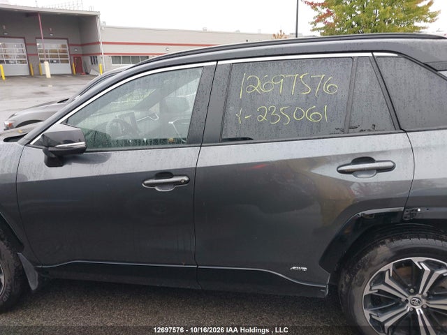 Toyota RAV4 XSE 2025 JTMGB3FV8SD235061 Image 15