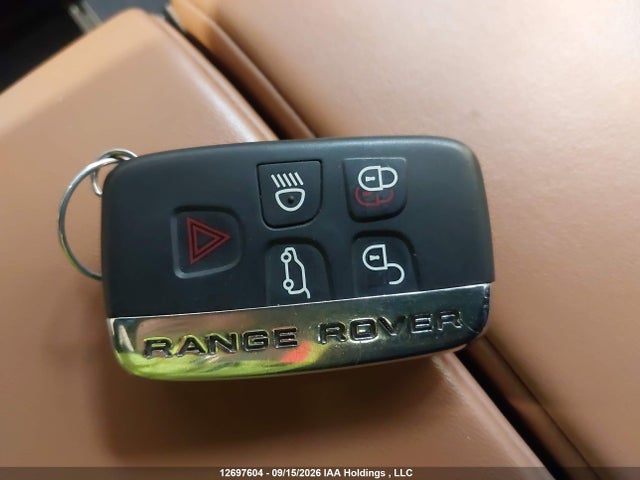 Land Rover RANGE ROVER VELAR 2018 SALYM2RV4JA755545 Image 11