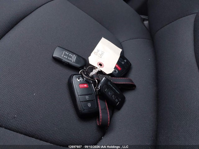 12697607 :رقم المزاد ، 7MUCAABG6TV194261 vin ، 2026 Toyota Corolla Cross Le Awd مزاد بيع