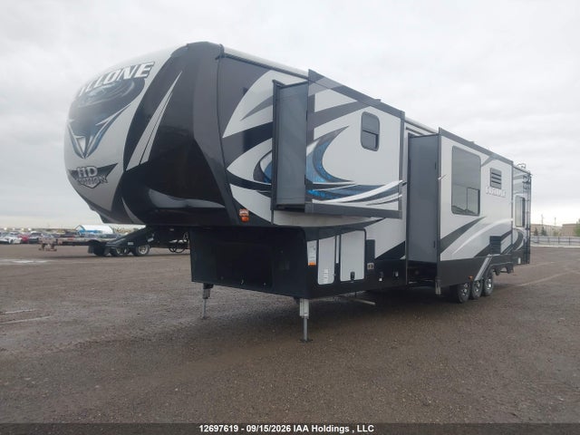 Heartland Recreational 2018 5SFCG4438JE354533 Image 4