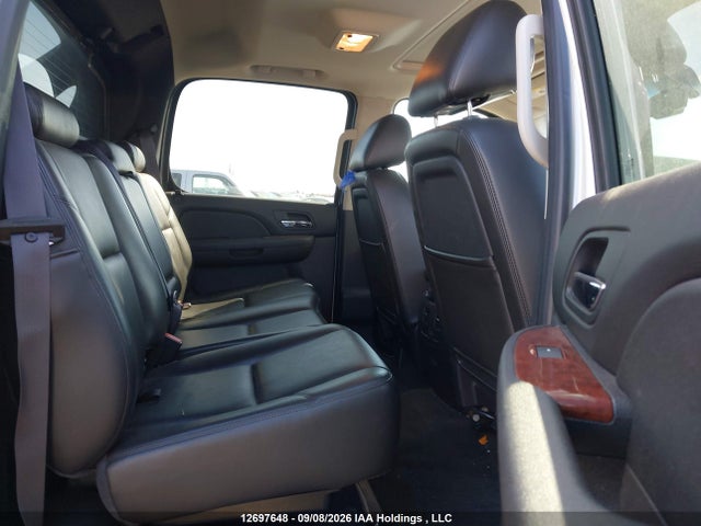 12697648 :رقم المزاد ، 3GNTKGE39BG337730 vin ، 2011 Chevrolet Avalanche 1500 Ltz مزاد بيع
