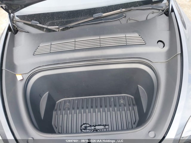 Tesla Model Y Long Range 2023 7SAYGDEE6PF774844 Image 10