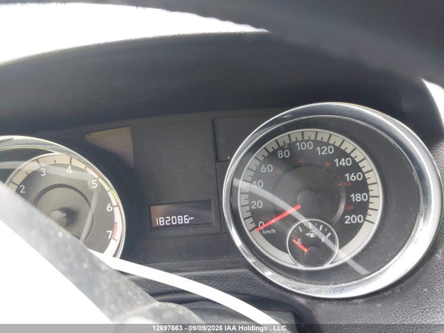 Auction sale of the 2011 Dodge Grand Caravan Express, vin: 2D4RN4DG7BR686069, lot number: 12697663