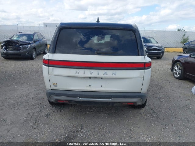 Rivian R1s Adventure 2024 7PDSGABA2RN034451 Image 16