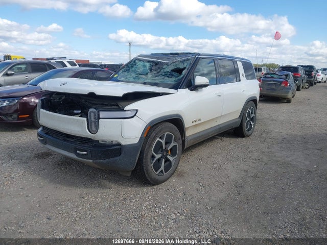 Rivian R1s Adventure 2024 7PDSGABA2RN034451 Image 2
