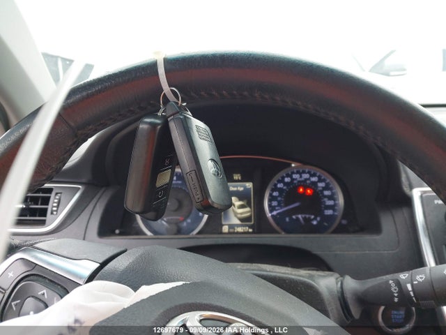 12697679 :رقم المزاد ، 4T1BF1FK8FU886295 vin ، 2015 Toyota Camry Le/xle/se/xse مزاد بيع