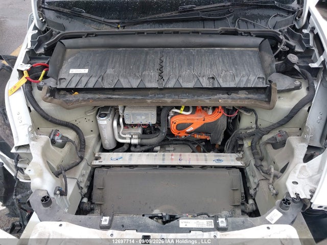 Tesla Model Y Long Range 2024 LRWYGDEEXRC640820 Image 10