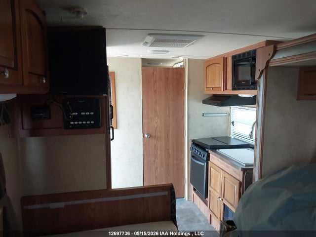 Flagstaff Micro-lite 2014 4X4TFLA22ED128392 Image 8