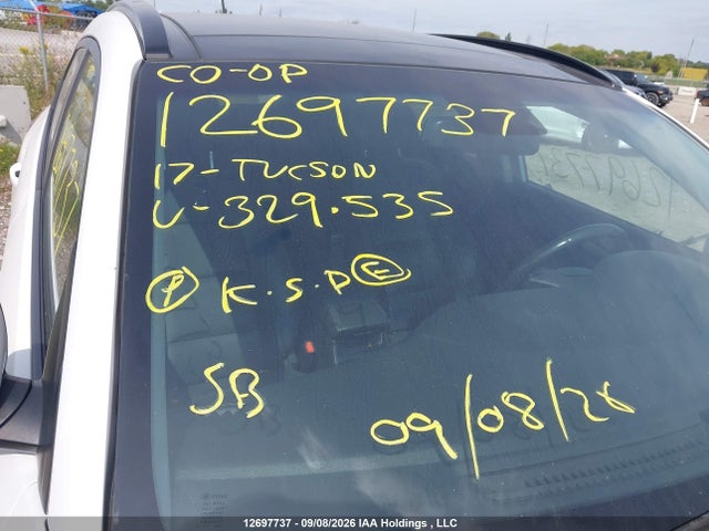 Hyundai TUCSON SE 2017 KM8J3CA47HU329535 Image 17