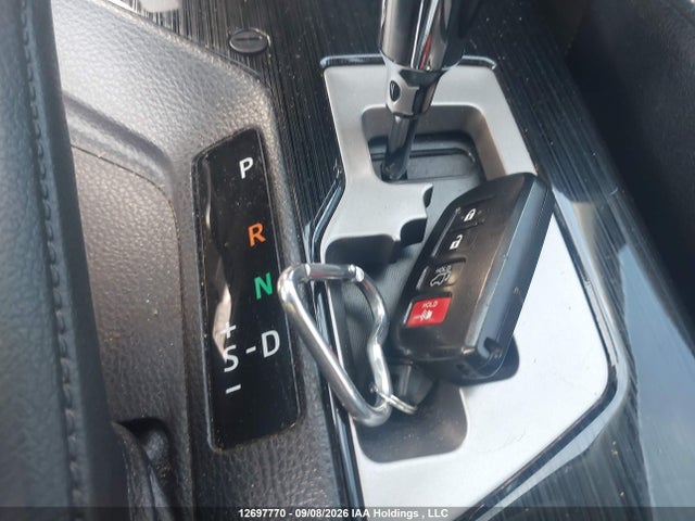 Toyota RAV4 2017 2T3DFREV7HW619565 Image 11