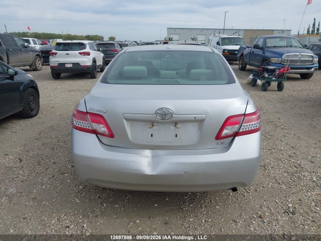 12697806 :رقم المزاد ، 4T1BF3EK3BU191570 vin ، 2011 Toyota Camry Le مزاد بيع