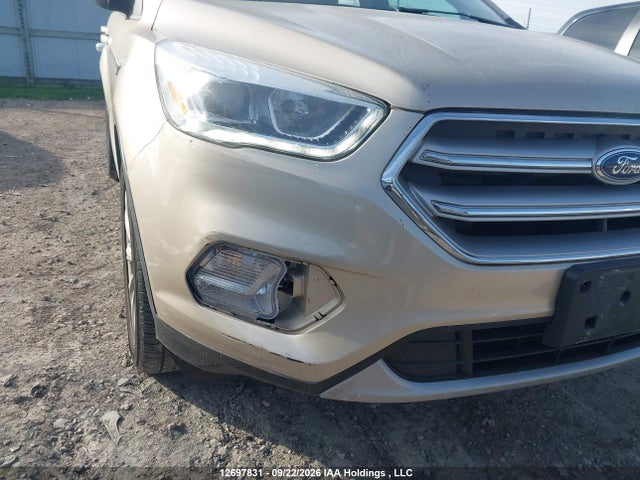 Ford Escape Titanium 2017 1FMCU9J96HUE60864 Image 19