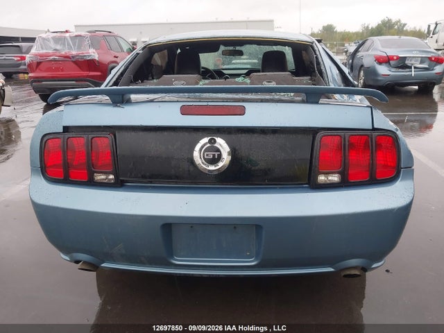 2005 Ford Mustang Gt მანქანა იყიდება აუქციონზე, vin: 1ZVFT82H155118603, აუქციონის ნომერი: 12697850