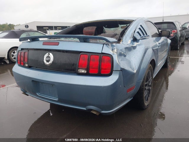 2005 Ford Mustang Gt მანქანა იყიდება აუქციონზე, vin: 1ZVFT82H155118603, აუქციონის ნომერი: 12697850