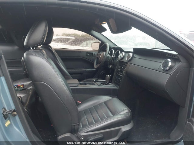 2005 Ford Mustang Gt მანქანა იყიდება აუქციონზე, vin: 1ZVFT82H155118603, აუქციონის ნომერი: 12697850
