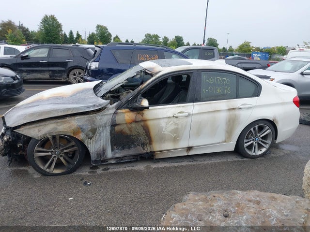 BMW 330i Xdrive 2018 WBA8D9C57JA013873 Image 13