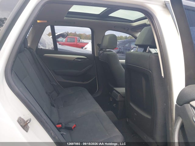 BMW X1 2015 WBAVL1C52FVY28229 Image 8