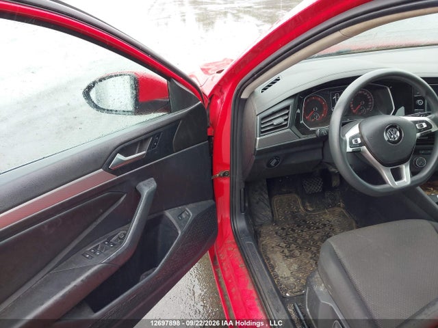 2019 Volkswagen Jetta 1.4 Tsi Comfortline მანქანა იყიდება აუქციონზე, vin: 3VWC57BU3KM019727, აუქციონის ნომერი: 12697898