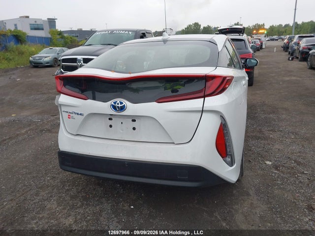 Toyota PRIUS PRIME 2022 JTDKAMFP2N3211563 Image 17