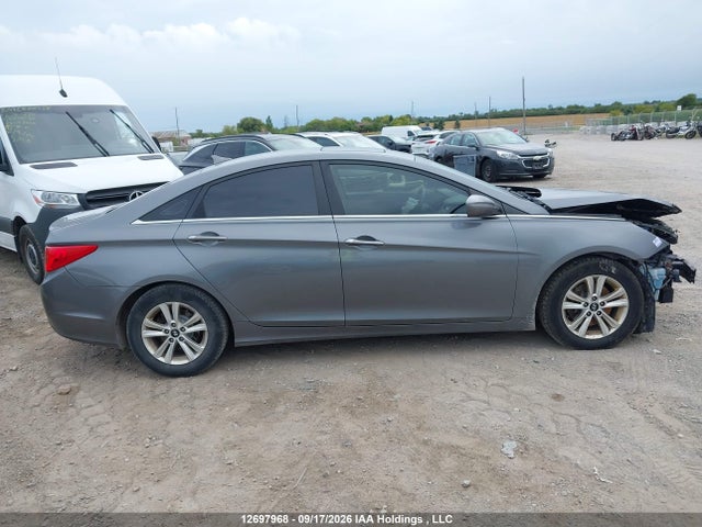 Продажа на аукционе авто 2013 Hyundai Sonata Gls, vin: 5NPEB4ACXDH715103, номер лота: 12697968