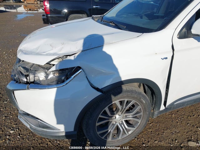 Mitsubishi OUTLANDER GT 2018 JA4JZ4AX2JZ608364 Image 19