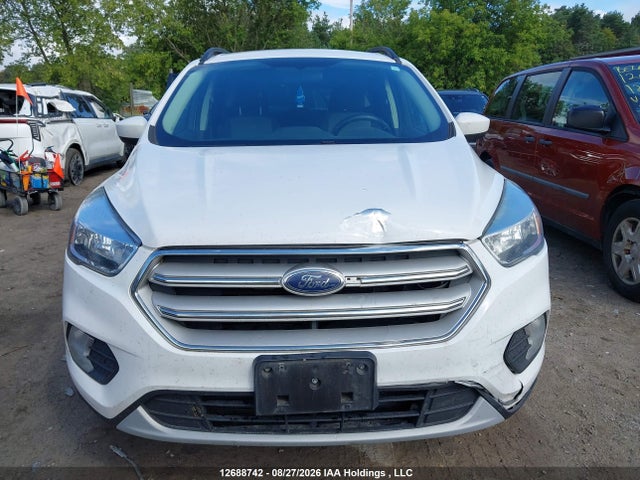 Продаж на аукціоні авто 2018 Ford Escape Se, vin: 1FMCU9GD1JUC42476, номер лоту: 12688742