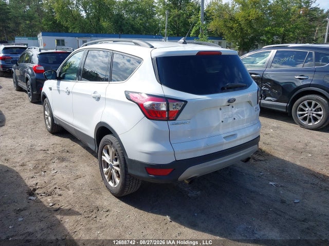 Продаж на аукціоні авто 2018 Ford Escape Se, vin: 1FMCU9GD1JUC42476, номер лоту: 12688742