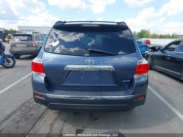 Auction sale of the 2013 Toyota Highlander V6, vin: 5TDBK3EH3DS246093, lot number: 12685593