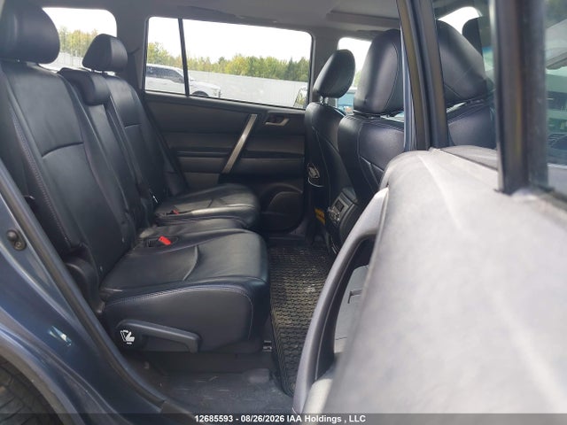 Auction sale of the 2013 Toyota Highlander V6, vin: 5TDBK3EH3DS246093, lot number: 12685593