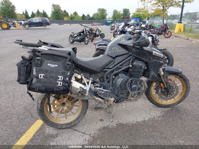 12698096 :رقم المزاد ، SMTF02XK5DJ576181 vin ، 2013 Triumph Motorcycle Tiger Explorer مزاد بيع