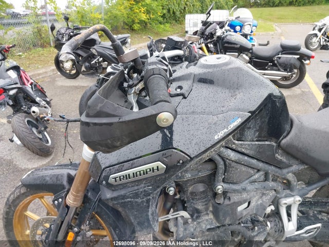 12698096 :رقم المزاد ، SMTF02XK5DJ576181 vin ، 2013 Triumph Motorcycle Tiger Explorer مزاد بيع