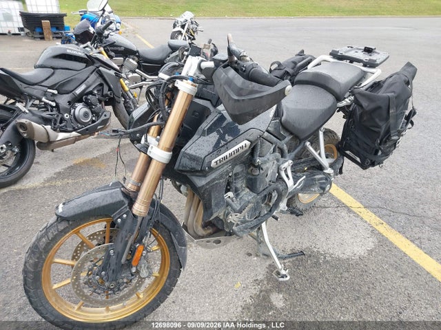 12698096 :رقم المزاد ، SMTF02XK5DJ576181 vin ، 2013 Triumph Motorcycle Tiger Explorer مزاد بيع