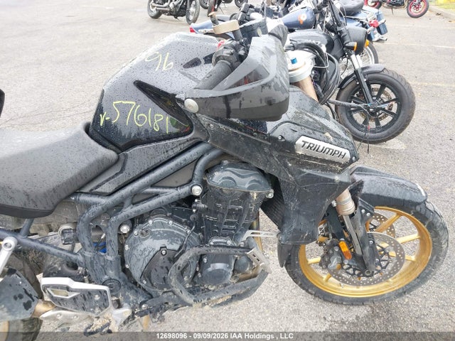 12698096 :رقم المزاد ، SMTF02XK5DJ576181 vin ، 2013 Triumph Motorcycle Tiger Explorer مزاد بيع