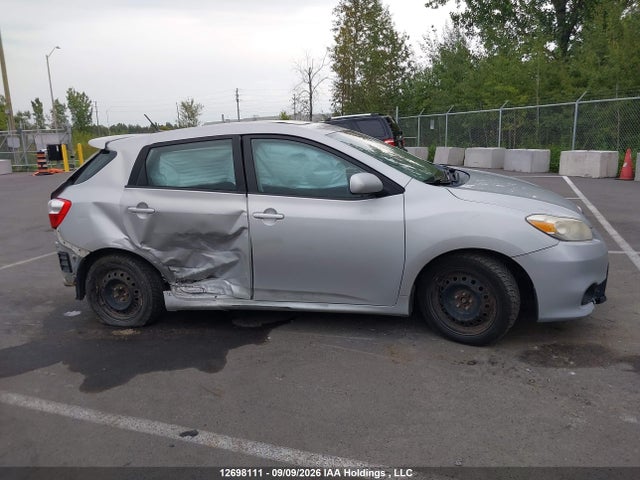 12698111 :رقم المزاد ، 2T1KU4EEXBC644011 vin ، 2011 Toyota Matrix مزاد بيع