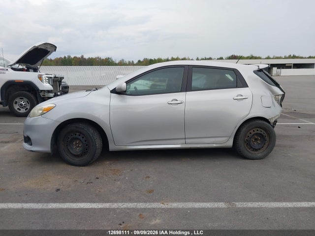 12698111 :رقم المزاد ، 2T1KU4EEXBC644011 vin ، 2011 Toyota Matrix مزاد بيع