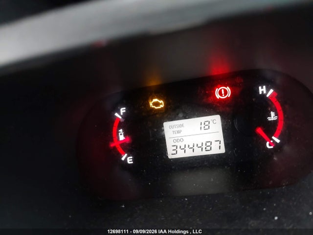 12698111 :رقم المزاد ، 2T1KU4EEXBC644011 vin ، 2011 Toyota Matrix مزاد بيع