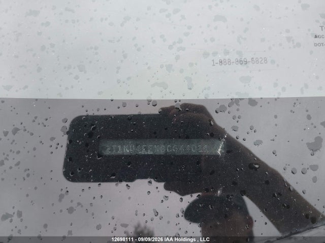 12698111 :رقم المزاد ، 2T1KU4EEXBC644011 vin ، 2011 Toyota Matrix مزاد بيع