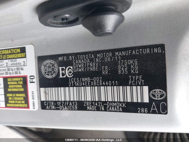 12698111 :رقم المزاد ، 2T1KU4EEXBC644011 vin ، 2011 Toyota Matrix مزاد بيع