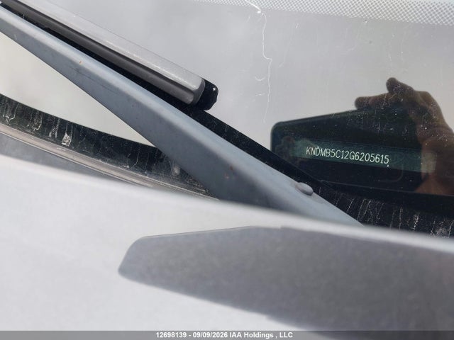 KIA SEDONA LX 2016 KNDMB5C12G6205615 Image 19