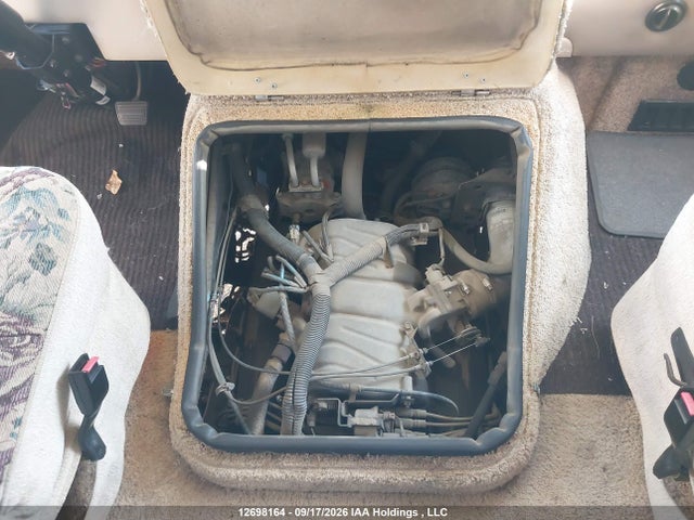 Auction sale of the 1998 Chevrolet P30, vin: 1GBKP37J2W3305337, lot number: 12698164
