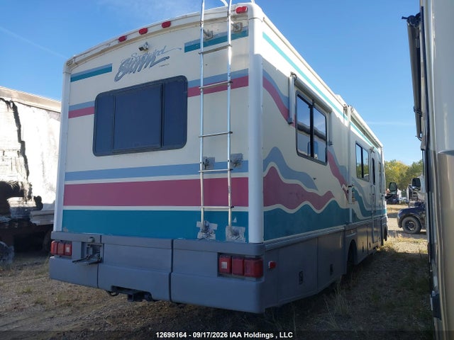 Auction sale of the 1998 Chevrolet P30, vin: 1GBKP37J2W3305337, lot number: 12698164
