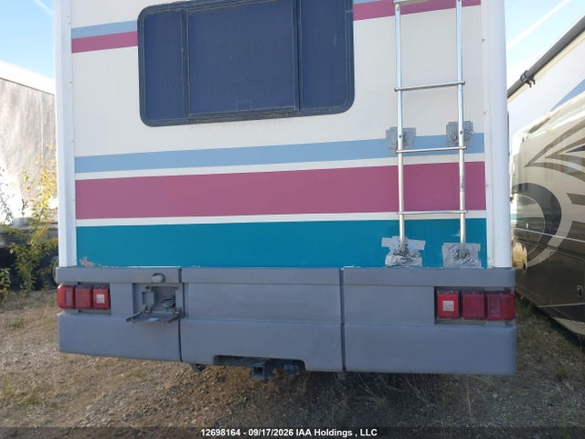 Auction sale of the 1998 Chevrolet P30, vin: 1GBKP37J2W3305337, lot number: 12698164