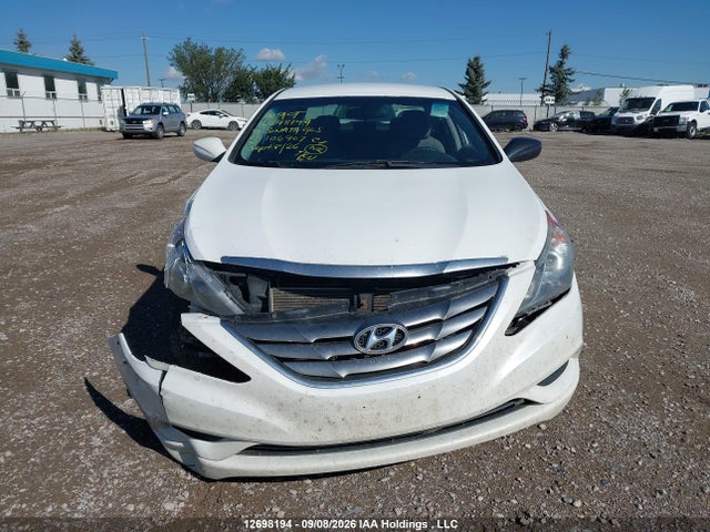 12698194 :رقم المزاد ، 5NPEB4AC0BH106907 vin ، 2011 Hyundai Sonata Gls مزاد بيع