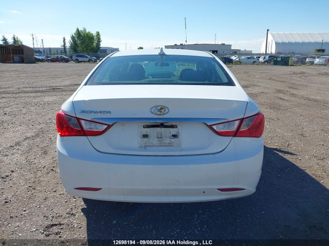 12698194 :رقم المزاد ، 5NPEB4AC0BH106907 vin ، 2011 Hyundai Sonata Gls مزاد بيع