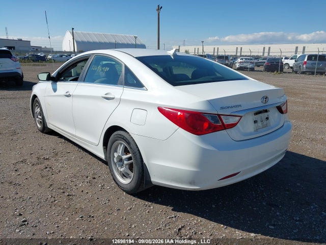 12698194 :رقم المزاد ، 5NPEB4AC0BH106907 vin ، 2011 Hyundai Sonata Gls مزاد بيع