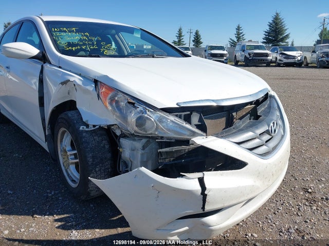 12698194 :رقم المزاد ، 5NPEB4AC0BH106907 vin ، 2011 Hyundai Sonata Gls مزاد بيع