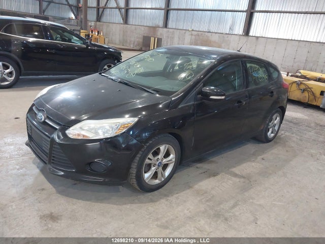 Ford Focus 2014 1FADP3K28EL120248 Image 2