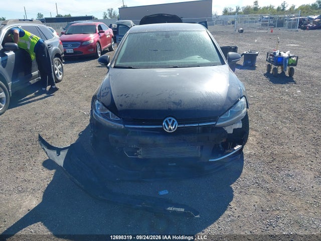 12698319 :رقم المزاد ، 3VWG17AU1JM281727 vin ، 2018 Volkswagen Golf 1.8 Tsi Highline/1.8 Tsi Trendline/comfortline مزاد بيع