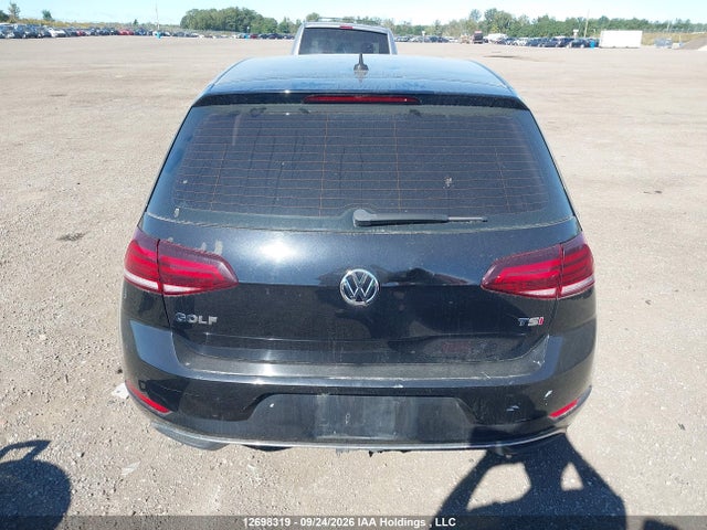 12698319 :رقم المزاد ، 3VWG17AU1JM281727 vin ، 2018 Volkswagen Golf 1.8 Tsi Highline/1.8 Tsi Trendline/comfortline مزاد بيع